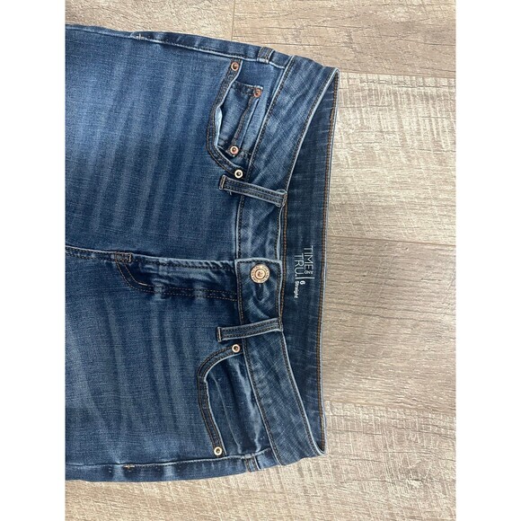 Time and Tru Straight Leg Jeans, Size 6 - Picture 3 of 4